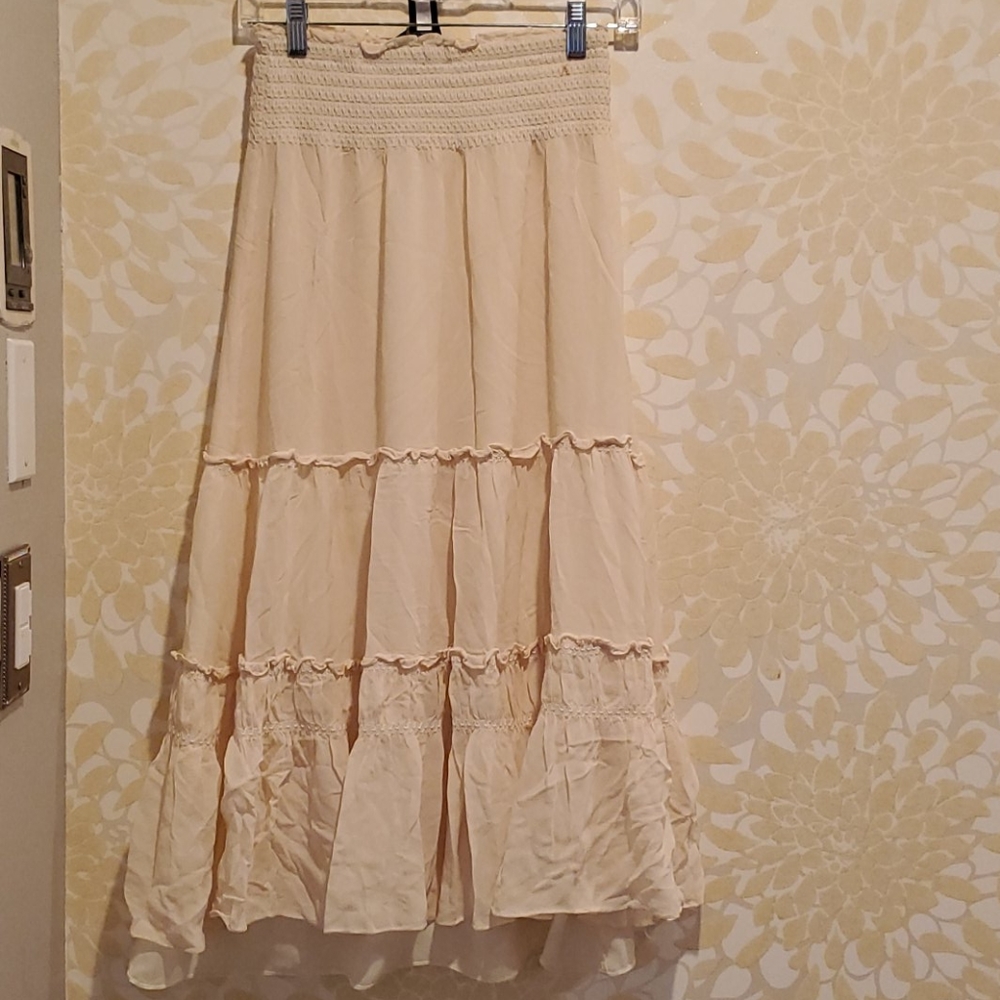 Express cream skirt